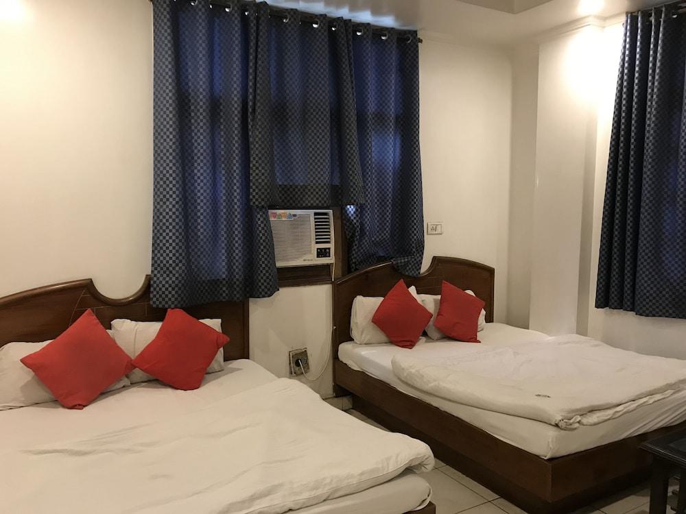 Hotel Rachana Tourist