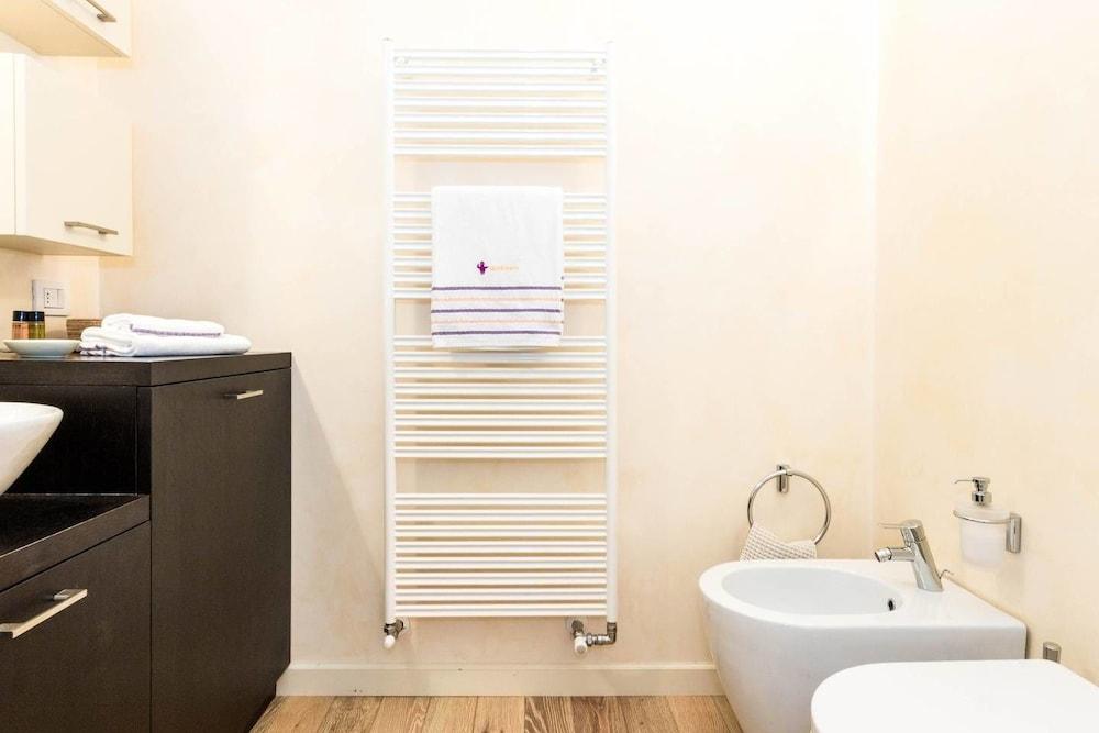 JOIVY Stylish Flat w/ Garden