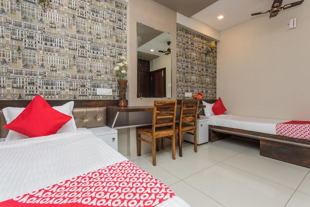 Capital O 18756 Signature Planet