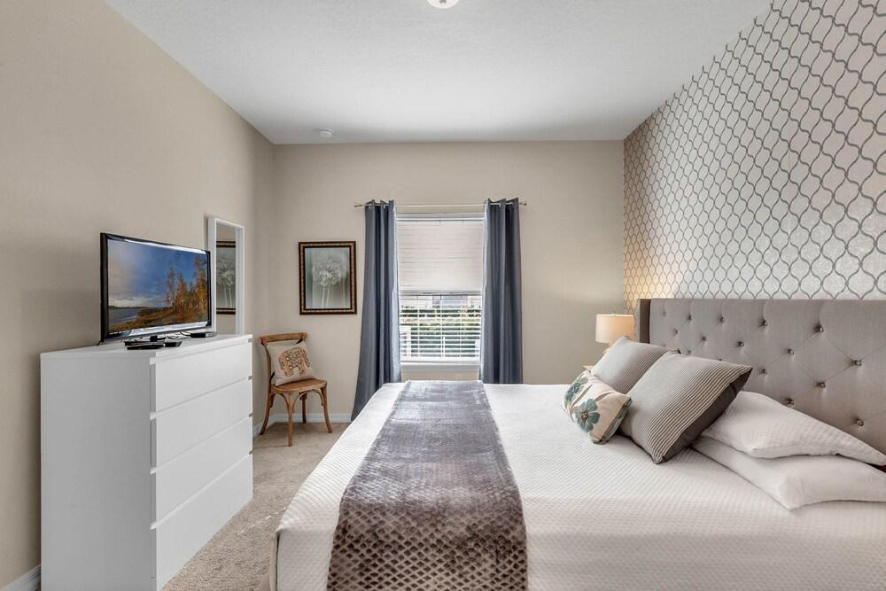 Lucaya Village 2903 #15-101