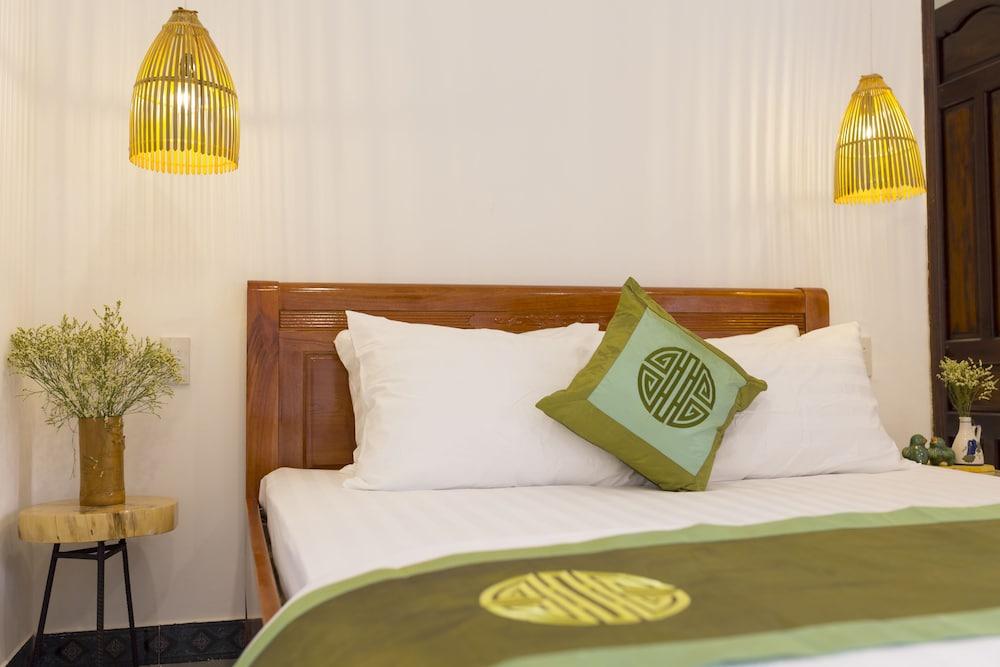 Purple Hue BnB Central Hub