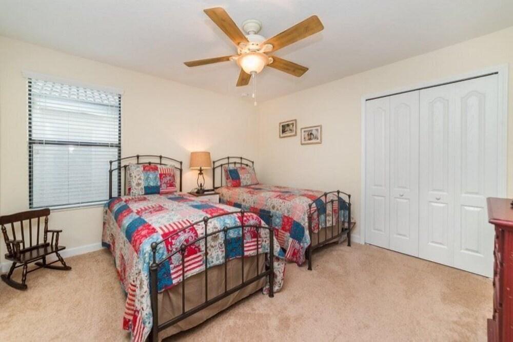 9BR 5BA Pool Home in ChampionsGate