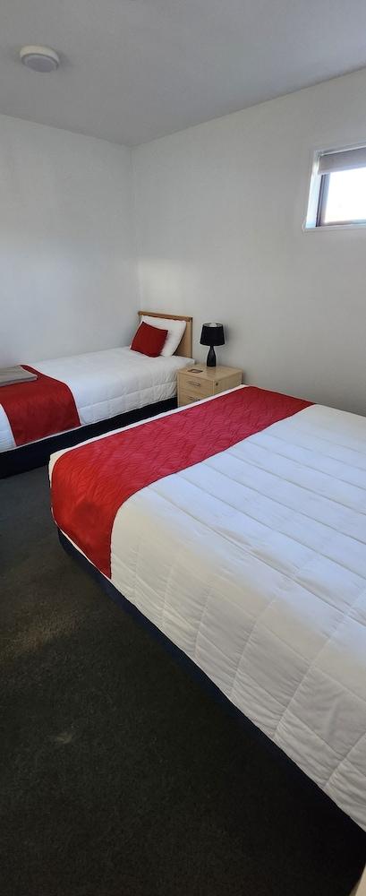 ASURE Central Gold Motel