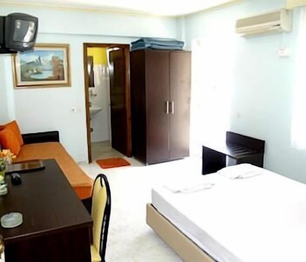 Hotel White Rose Beach