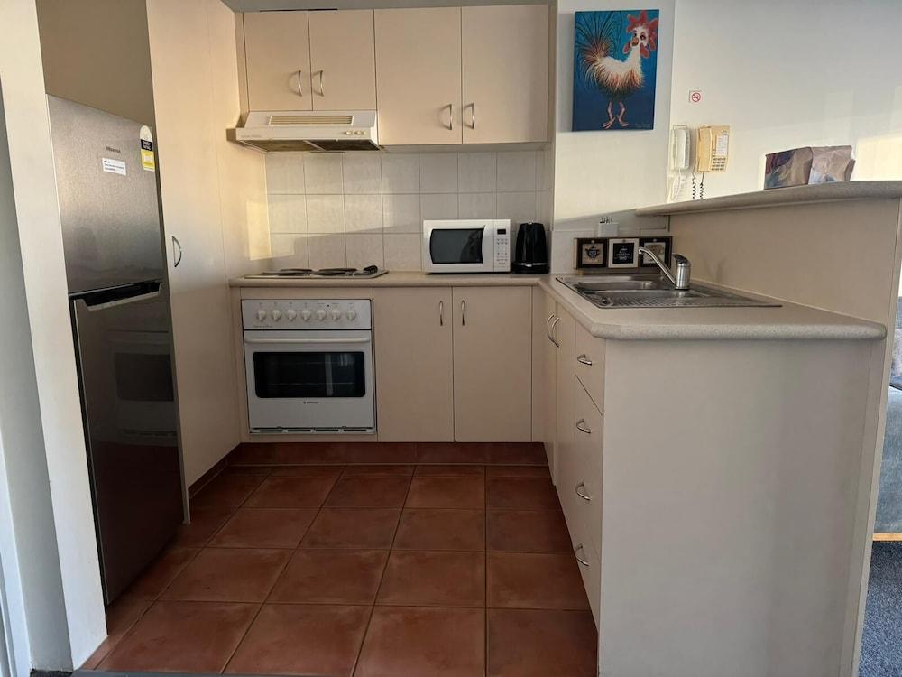 Chevron Palms Holiday Apartments by Gold Coast Premium