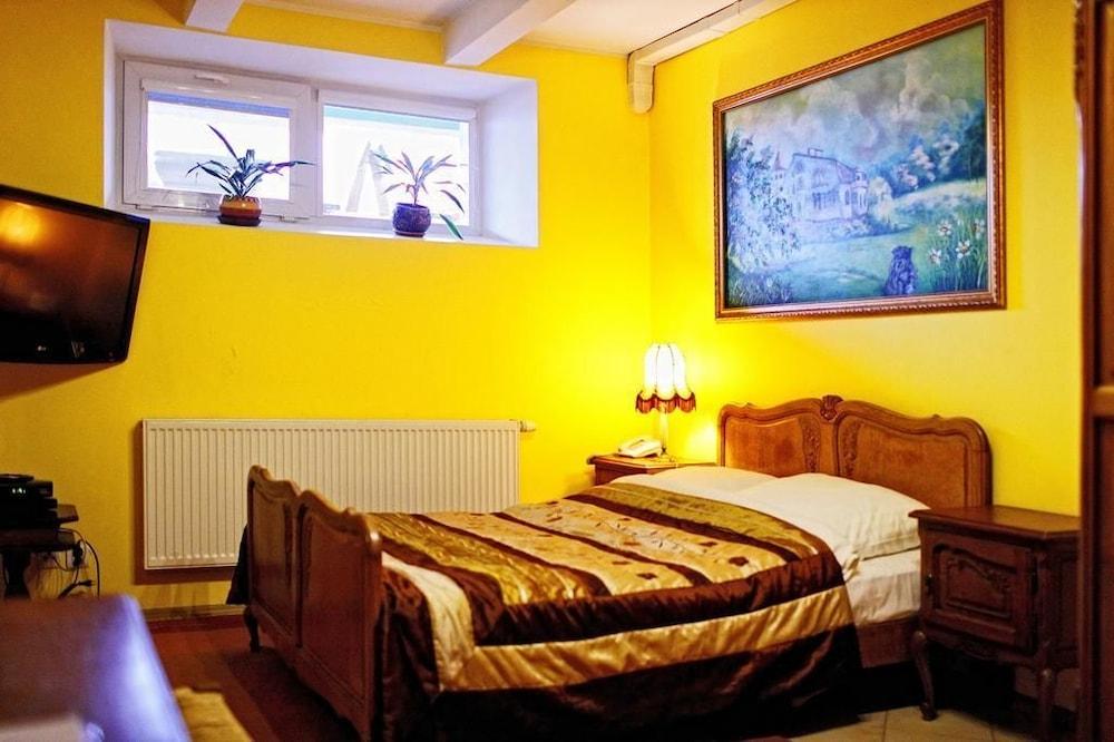 Usługi Noclegowe 17