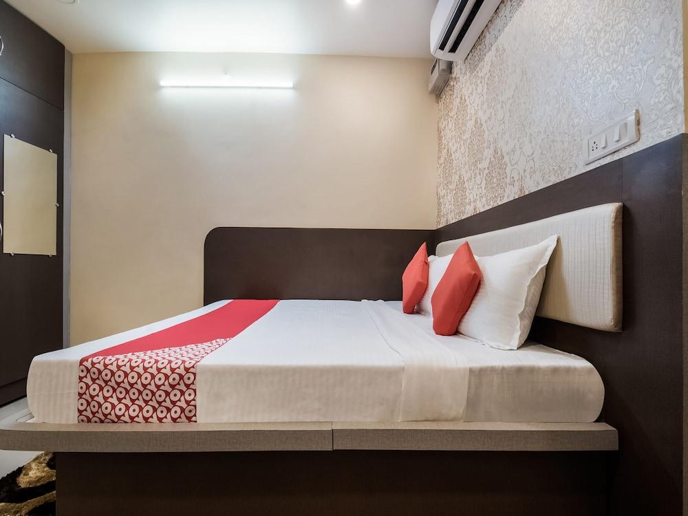 OYO 45609 The Legend Inn