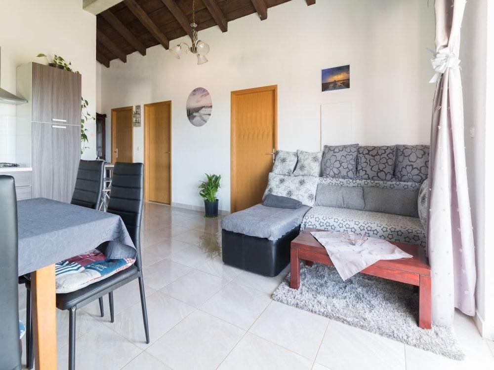 Comfortable apartment Tia in Privlaka