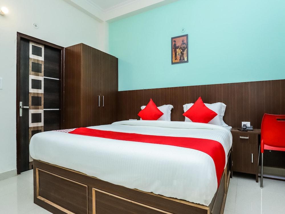 OYO 29022 Golden Imperial