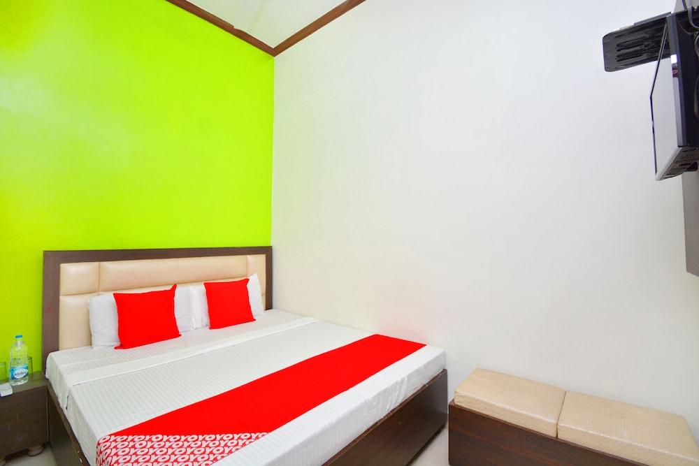OYO 43291 Br Guest House