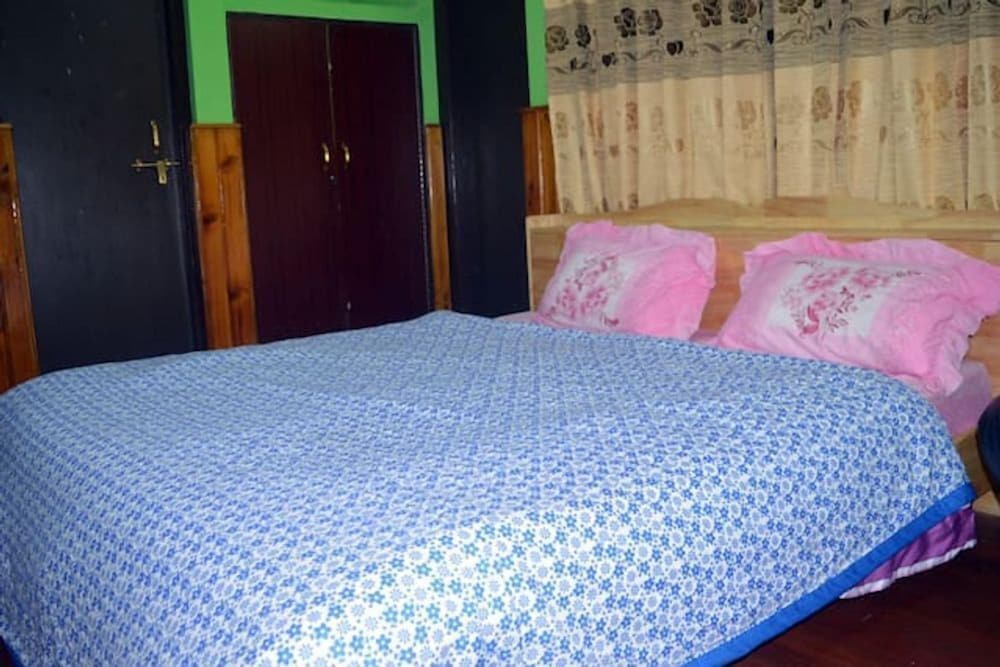 Riverside Duplex Guest House