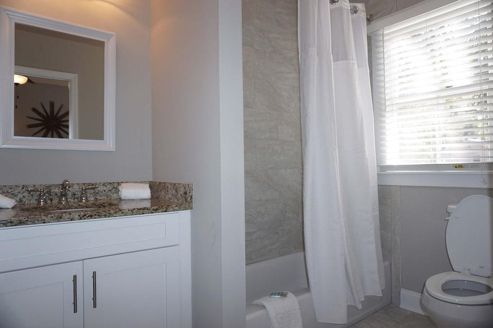 1112 Ocean Boulevard by Hodnett Cooper