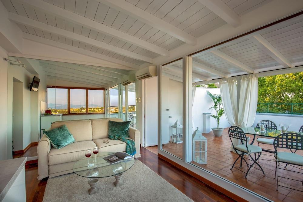 Daplace - Terenzia Apartment