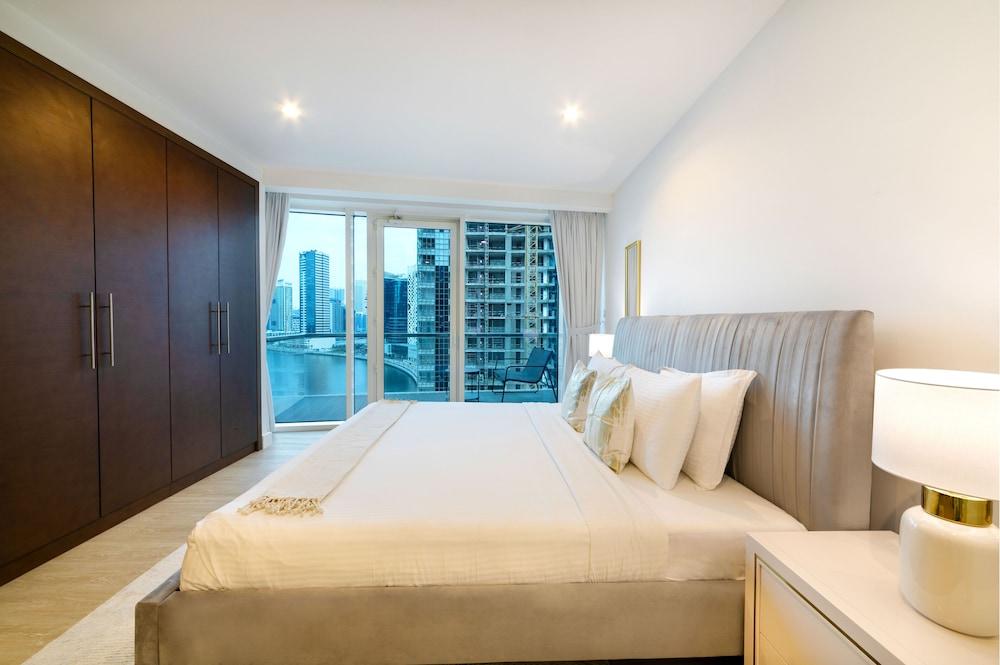 Maison Privee - Spectacular Duplex Apt w/ Canal views