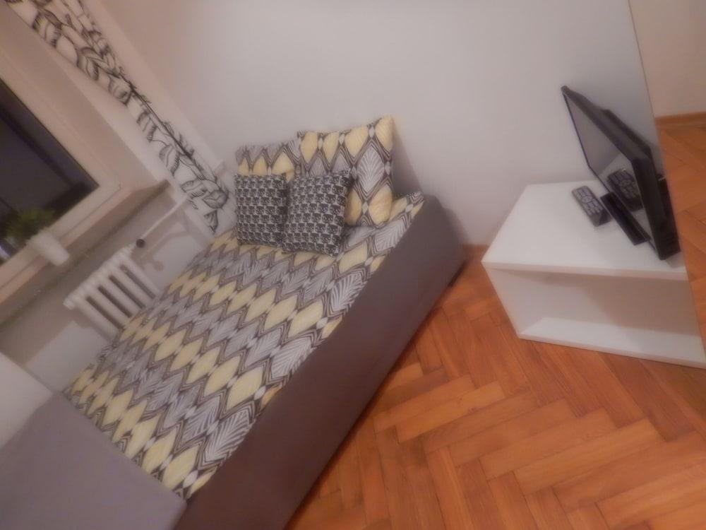 Chmielna Rooms Apartment