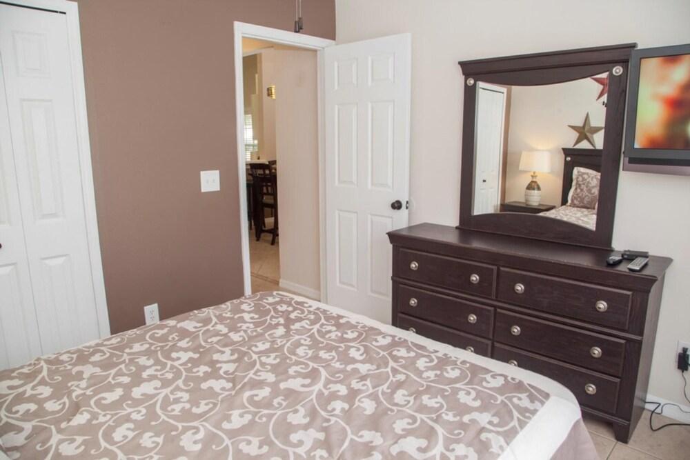 Minnie's Movie House