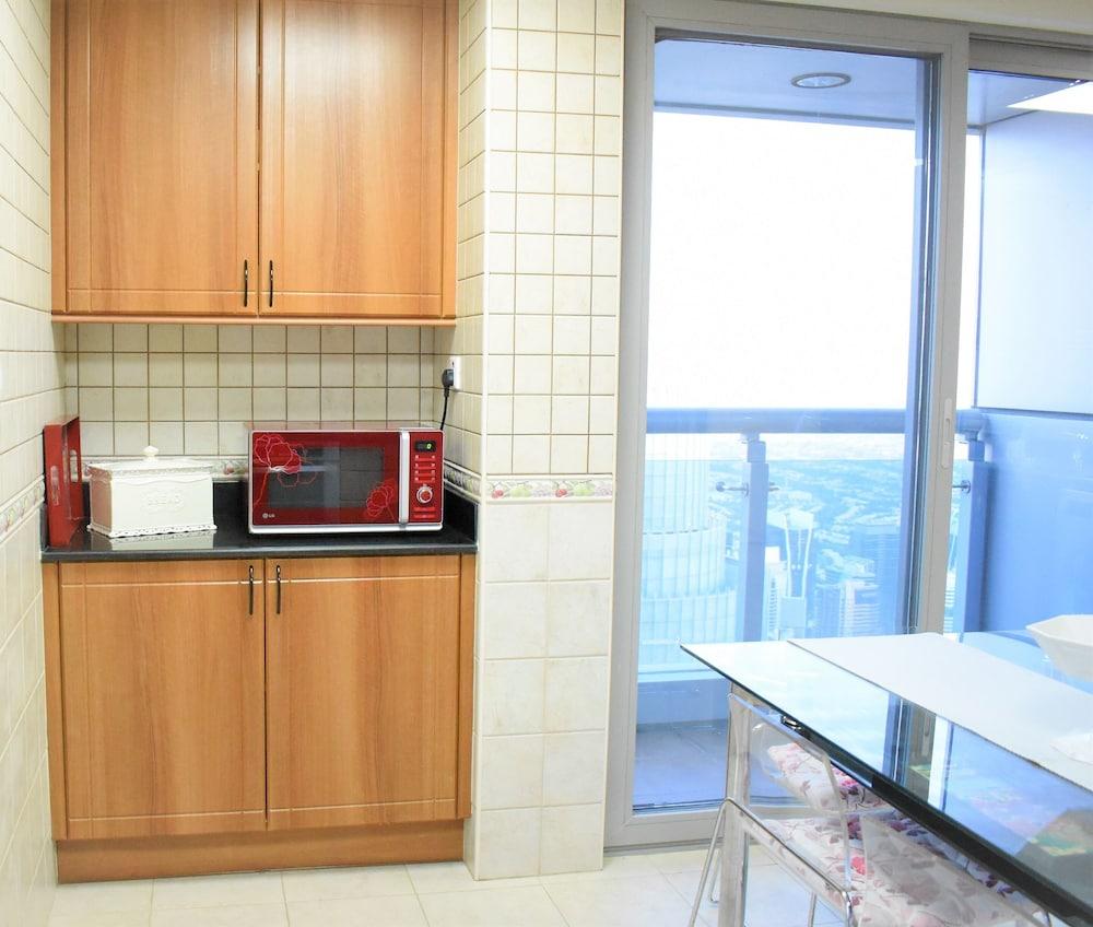 Spacious 2 BR Apartment Princess Tower