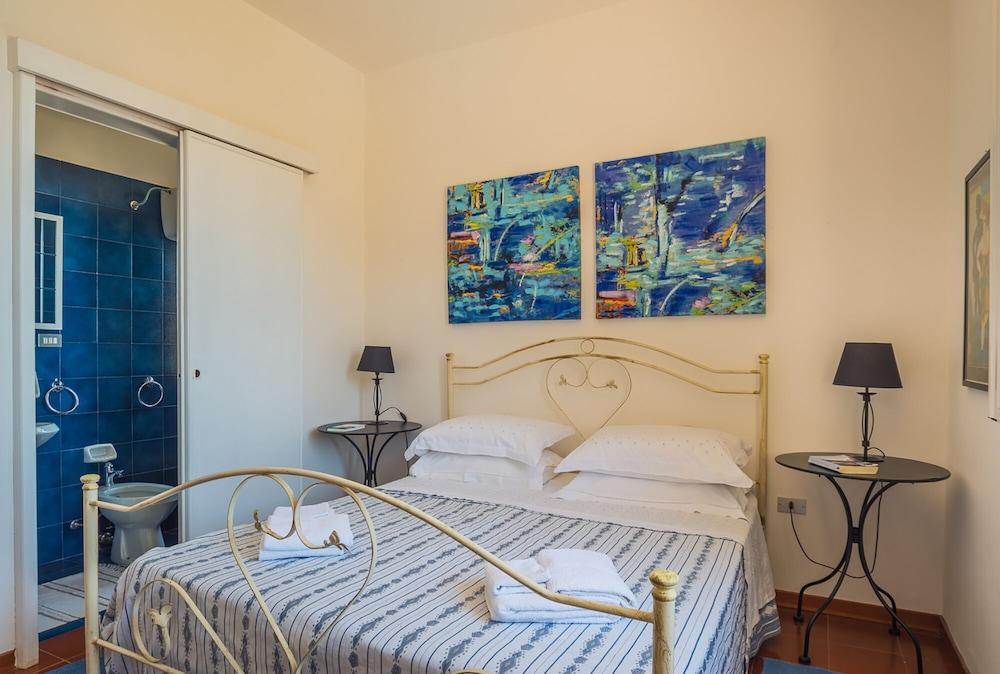 Villa On Seaside With Pool, Puglia