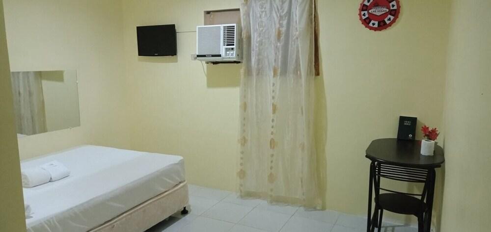 Lei Kendee Traveler's Inn