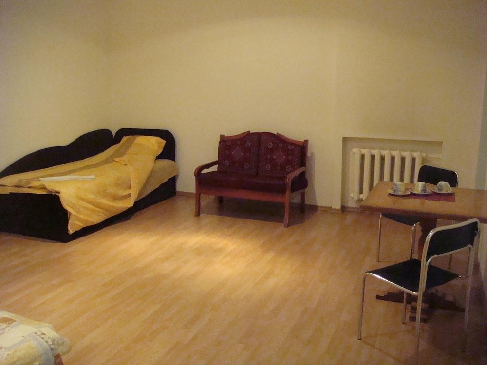 Cheap & Good Apartments