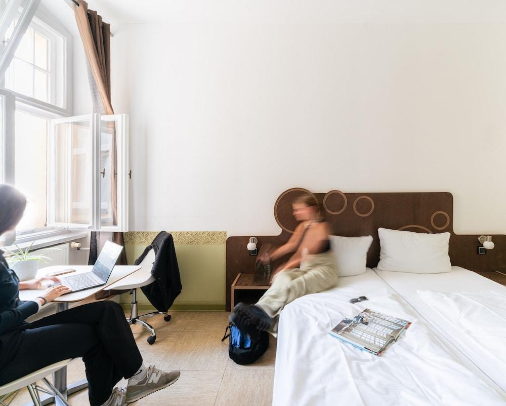 Three Little Pigs Hostel Berlin