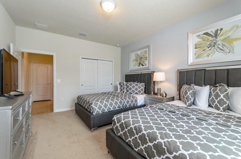 Macapa Drive Villa Windsor At Westside