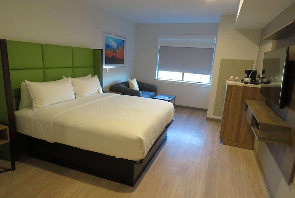 Wyndham Garden College Station