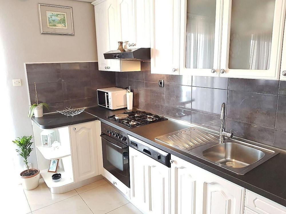 Spacious Apartment Neda