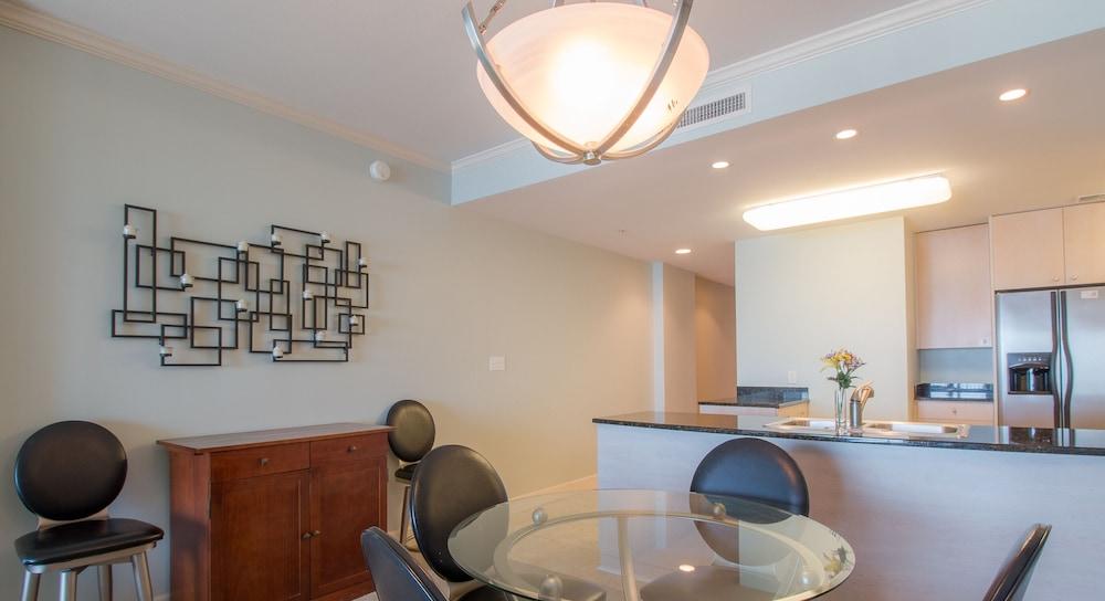 Sea Breeze 1007 Penthouse