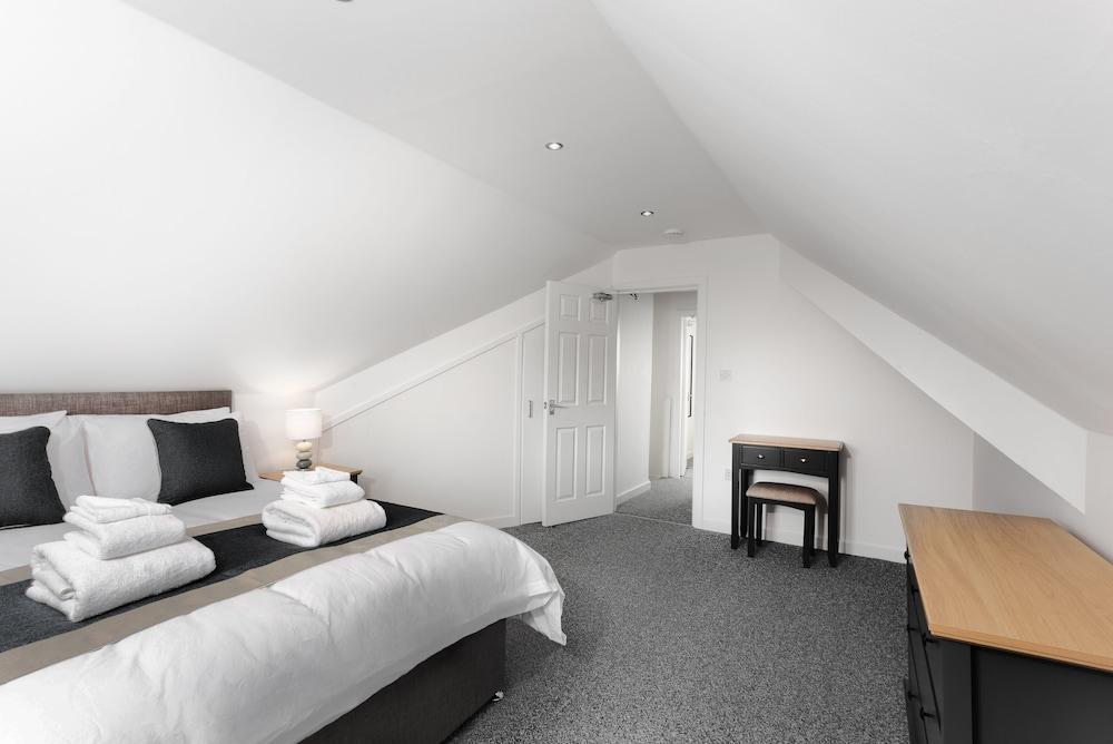 Mclaren House Seahouses