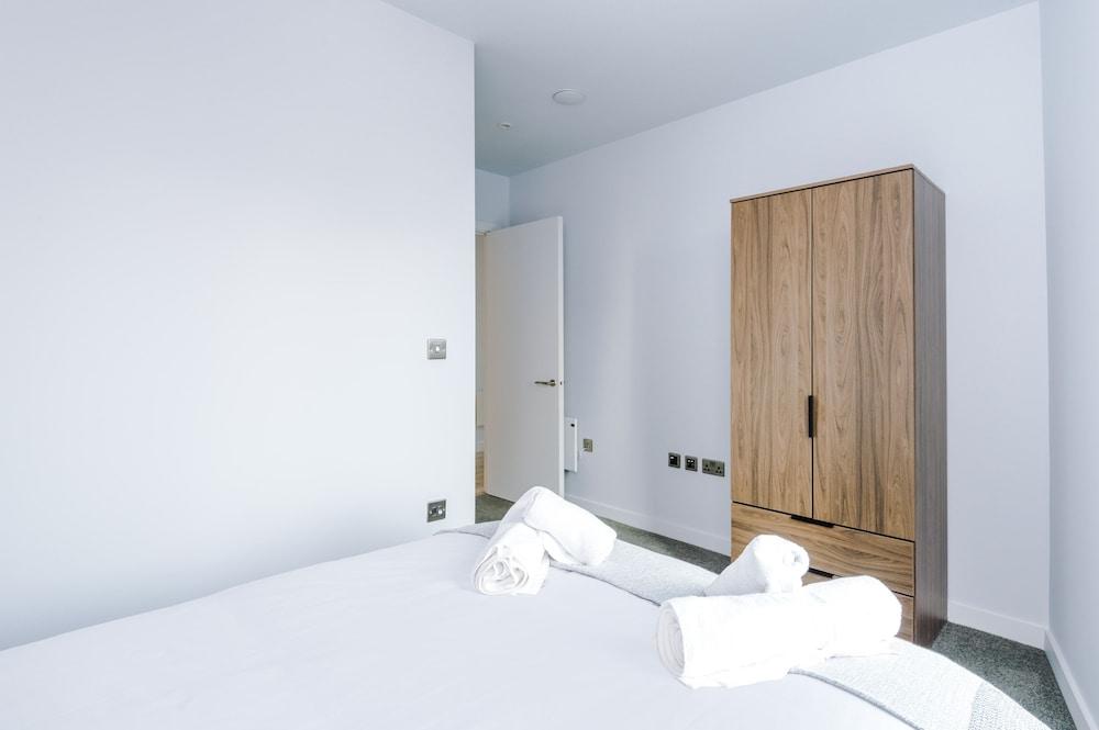 Hilltop Serviced Apartments- Deansgate