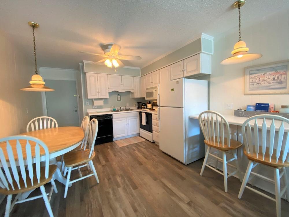 Great Views of the Beach!