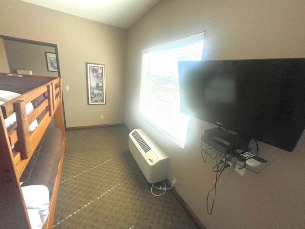 Bell's Extended Stay and Suites