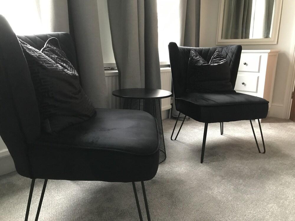 The Glastonbury Town House