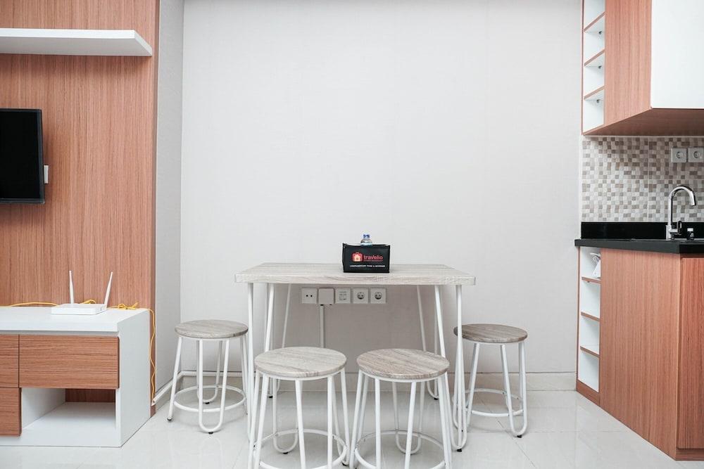 Spacious Studio with City View West Vista Apartment