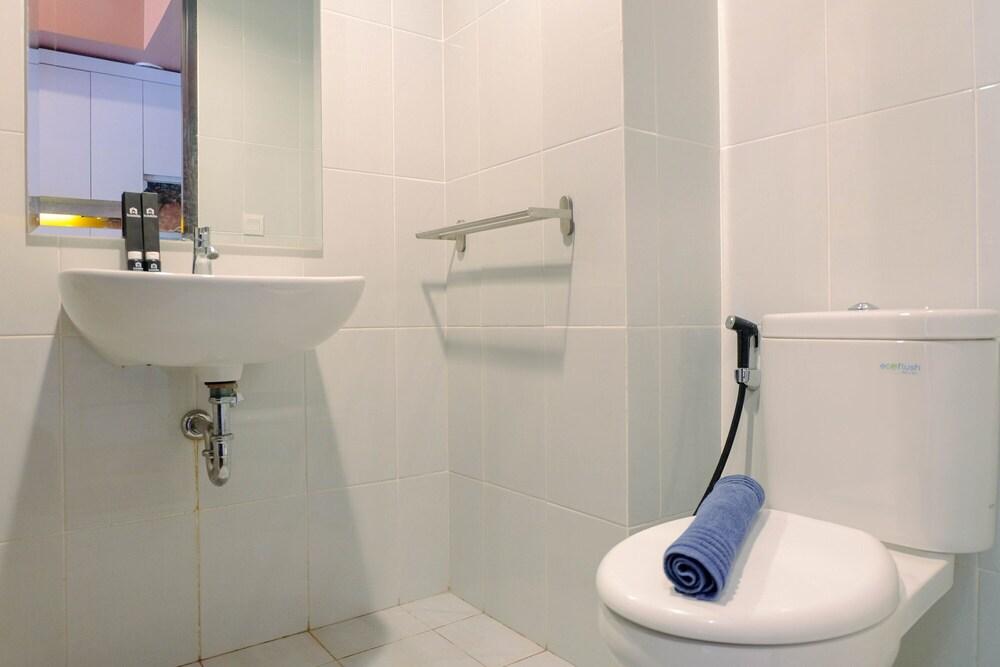 Cozy Studio at Casa De Parco Apartment