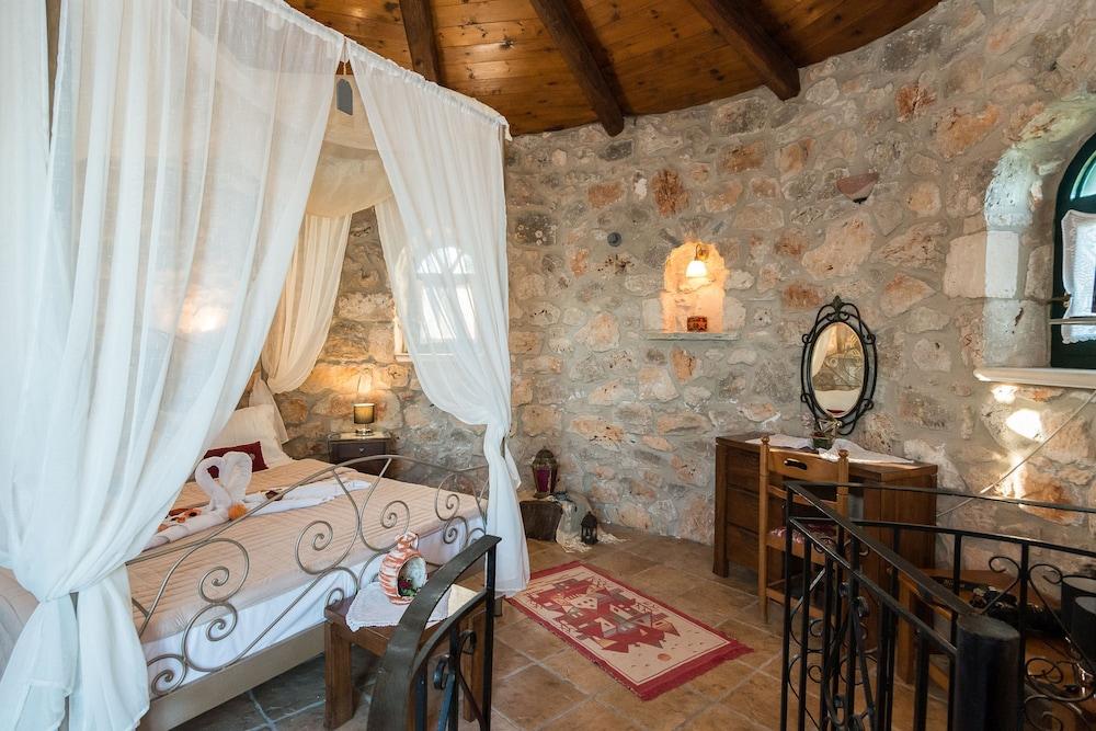 Potamitis Windmills & Apartments