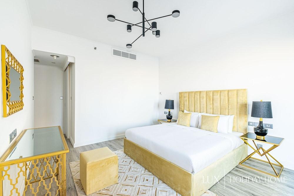 LUX Holiday Home - IBN Residence 1