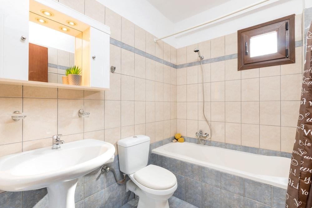 Lemon Tree Corfu Apartments by Konnect