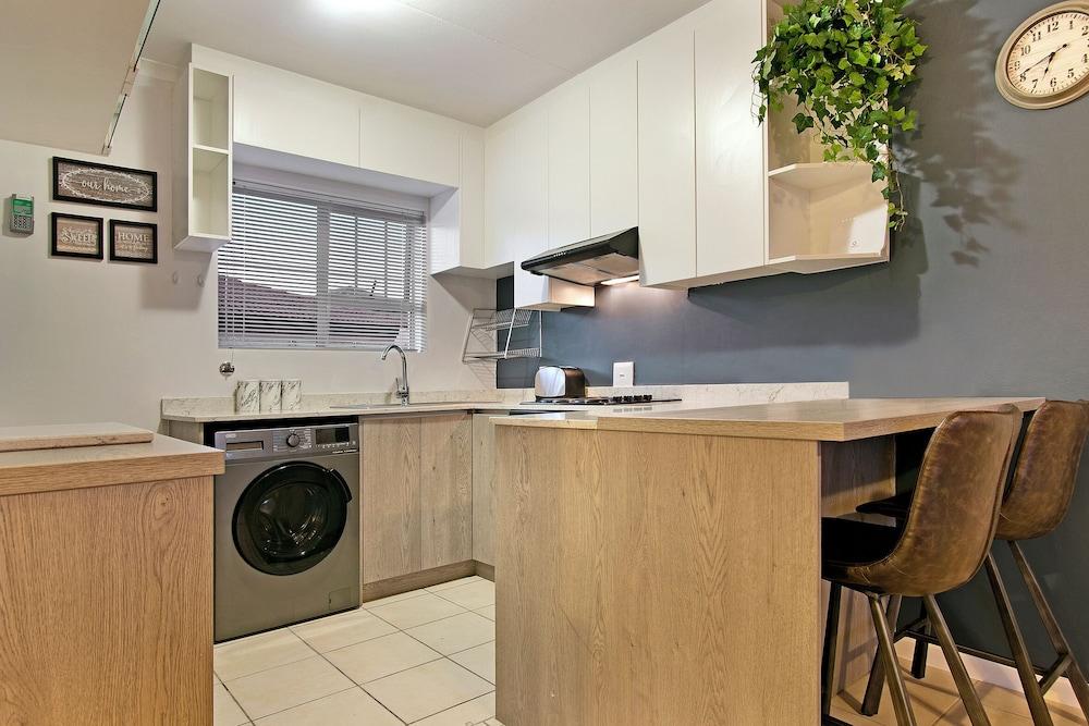 Big Bay Beach Club 98