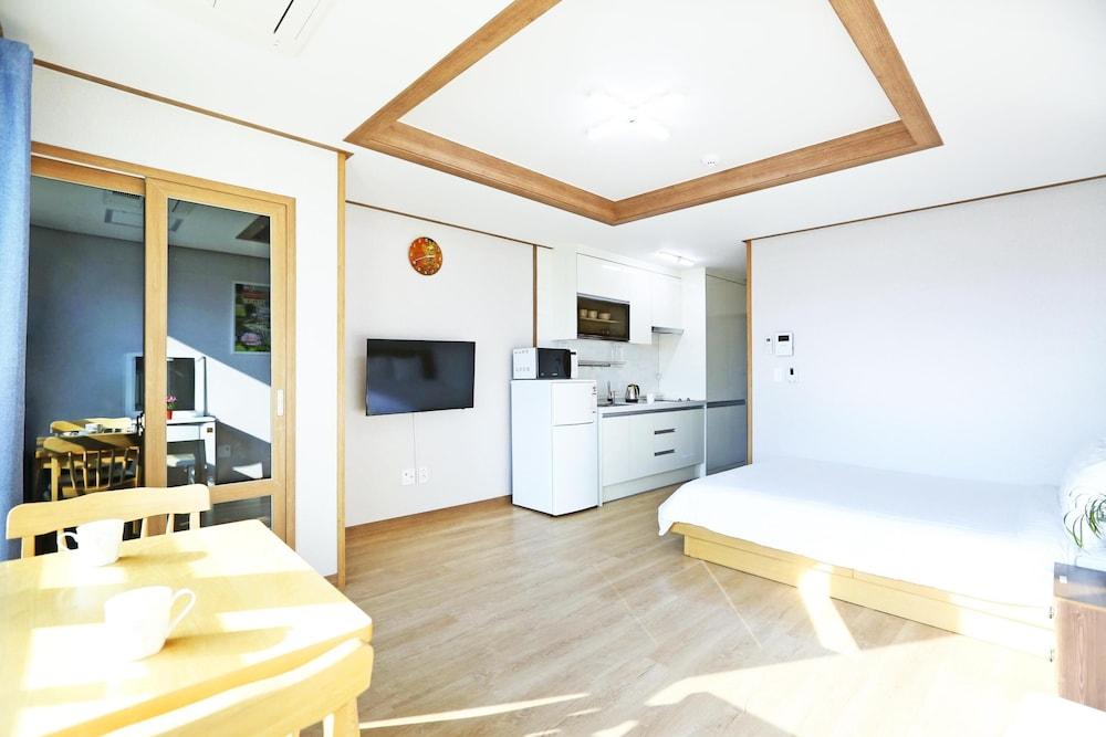 Jeju DK House Pension