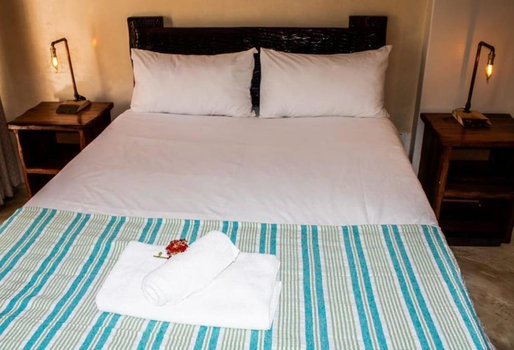 Island Vibe Knysna Hostel