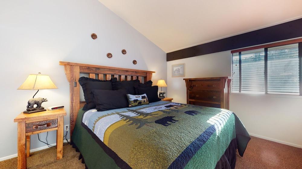 St. Anton Retreat - Near Hike, Bike & More!