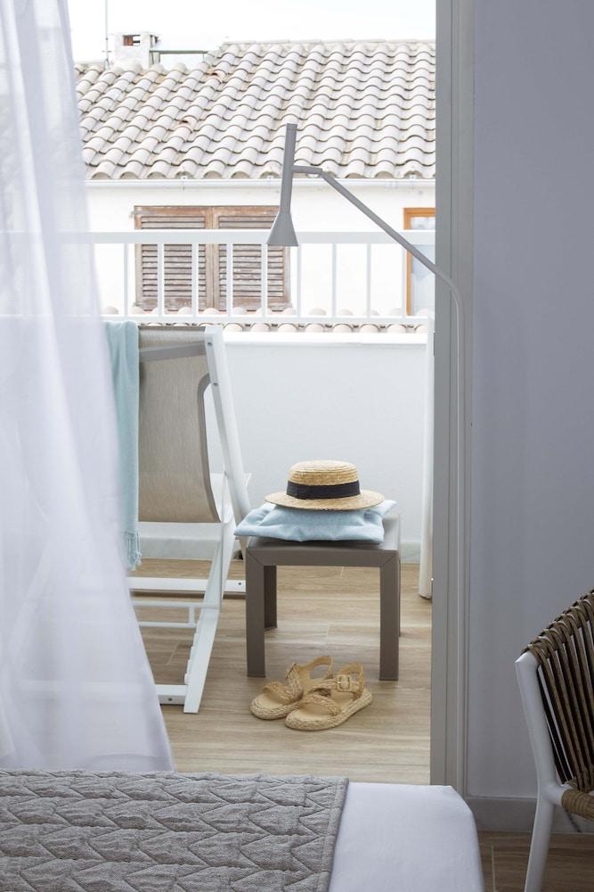 May Altafulla Beach Boutique Hotel