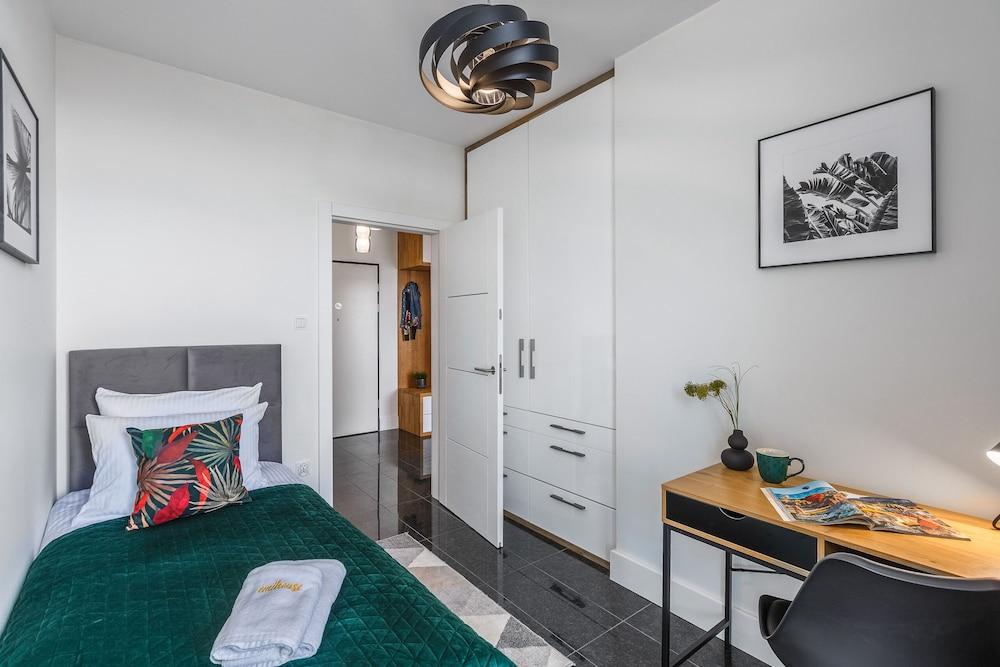 Emihouse Skyline Apartments