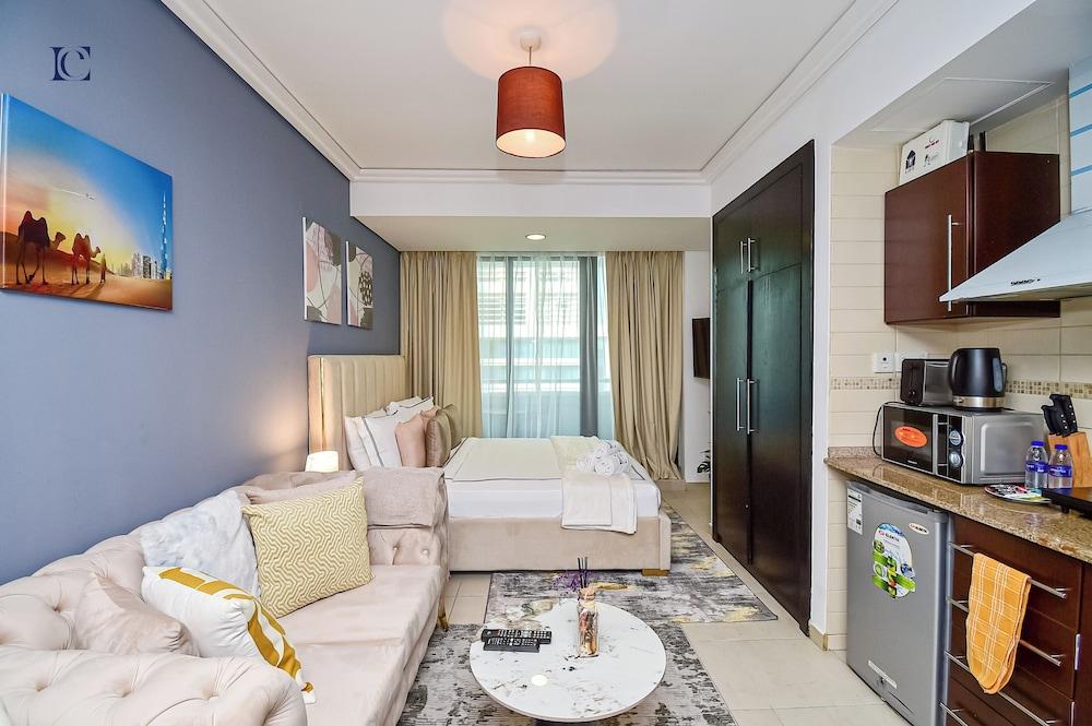 Chrs - Well-kept Furnished Studio