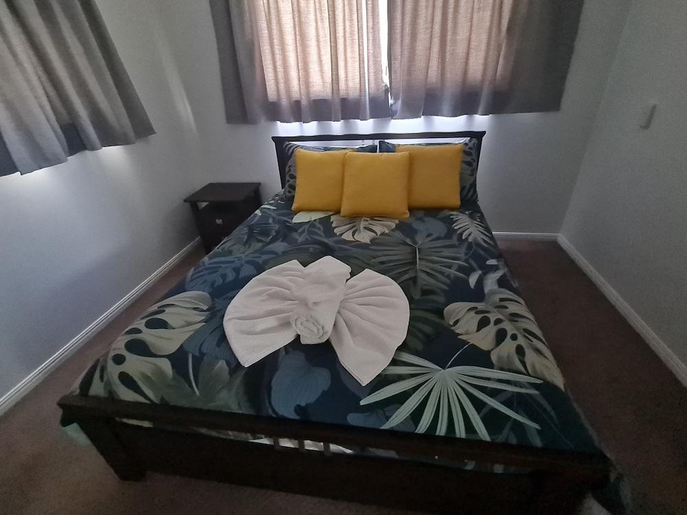 Cranbourne Court Beach Side Apartments