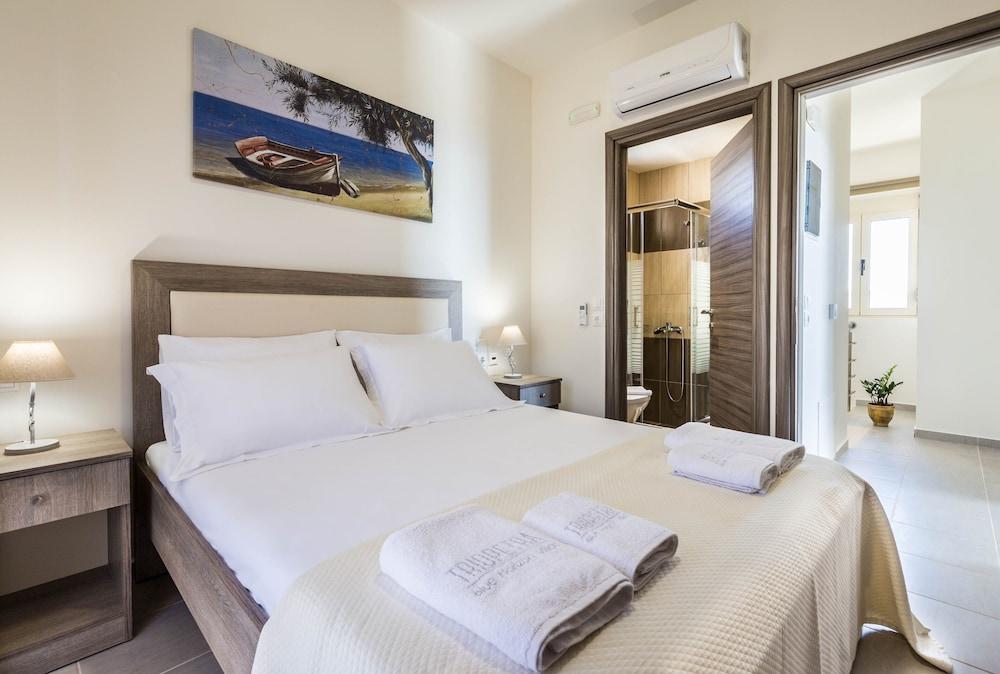 Lux Villa With Private Pool Close to the Beach