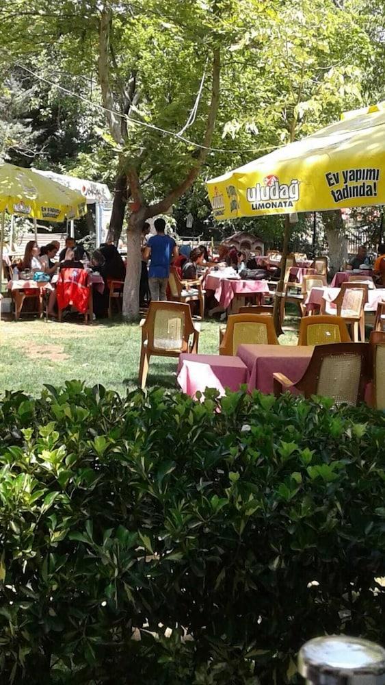 Muhtarın Yeri Et Restoran & Otel