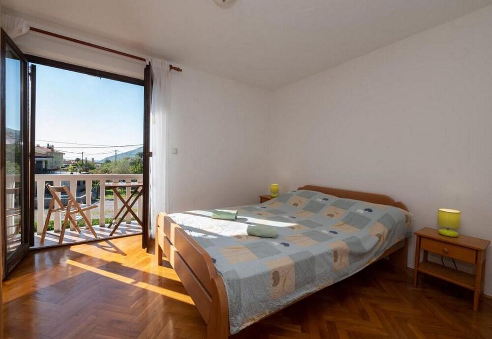 Seaview Apartment Lara